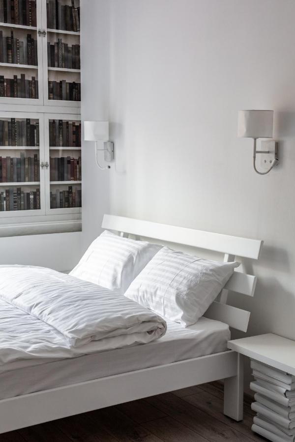 Bookinist Apartment Lviv Extérieur photo