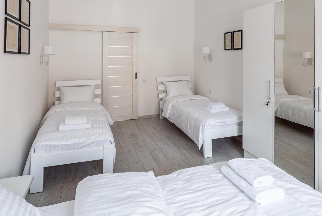 Bookinist Apartment Lviv Extérieur photo