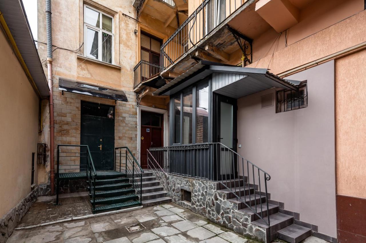 Bookinist Apartment Lviv Extérieur photo